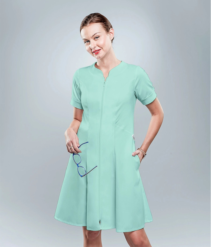 Sukienka medyczna damska rozkloszowana ze ściągaczem dzianinowym  0205 w kolorze seledynowym OP K5