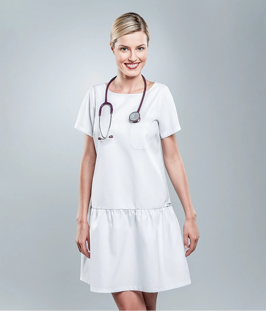 Sukienka medyczna damska z falbanką 0207 w kolorze białym OP K1