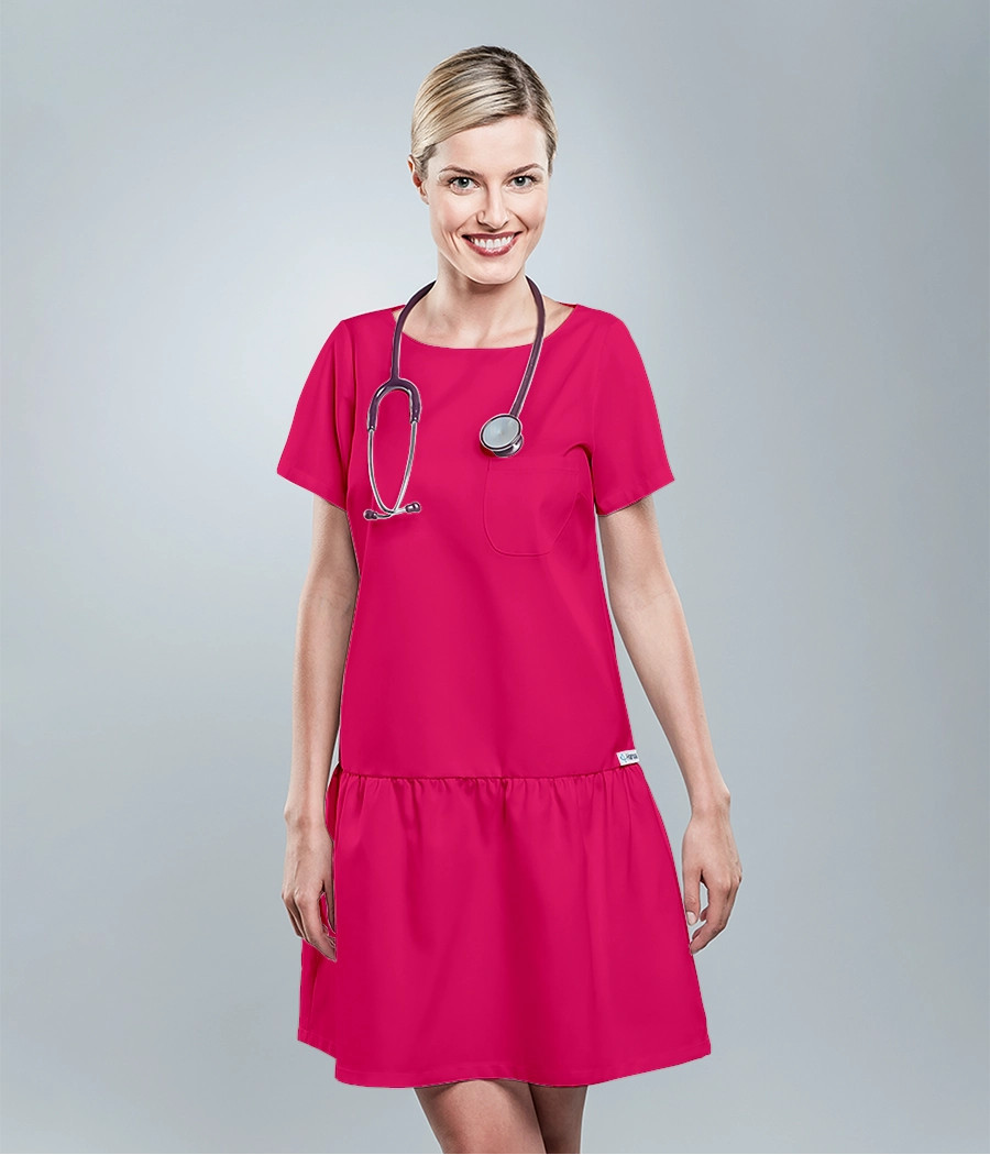 Sukienka medyczna damska z falbanką 0207 w kolorze ciemnej fuksji ST K33