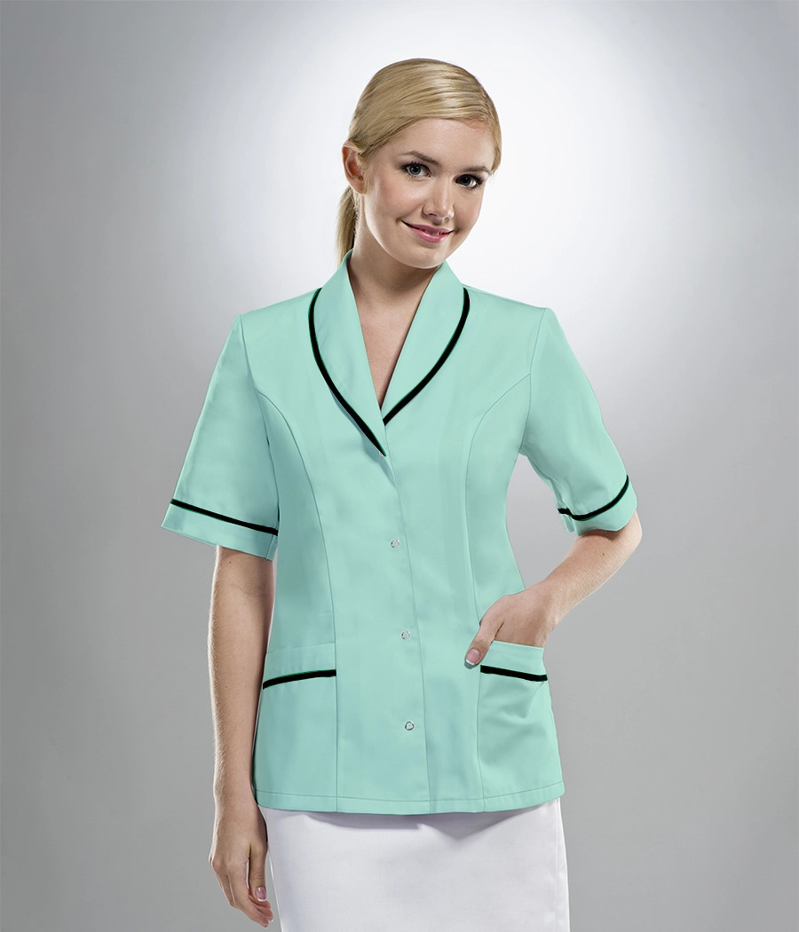 Bluza medyczna damska kołnierz szalowy z lamówką 1012  tkanina w kolorze  seledynowym OP K5 i wstawki w kolorze  zielonym OP K6