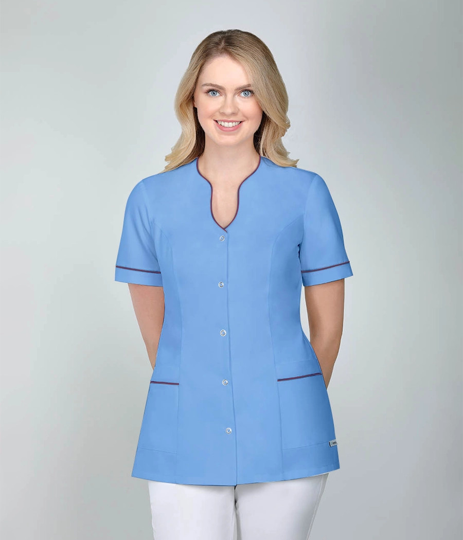Bluza medyczna damska dekolt łezka 1037  tkanina w kolorze  błękitnym OP K7 i wstawki w kolorze  granatowym OP K14