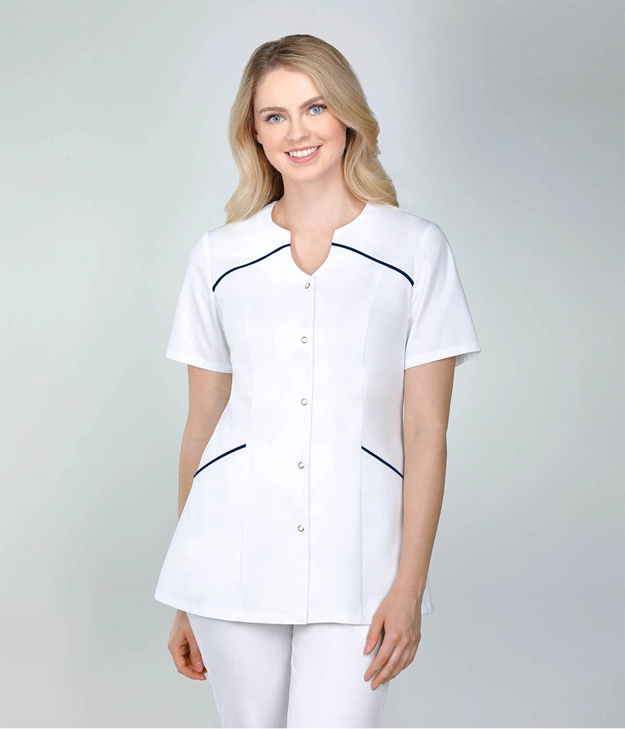 Bluza medyczna damska skośne cięcia bez stójki 1526  tkanina w kolorze  białym OP K1 i wstawki  w kolorze  granatowym OP K14